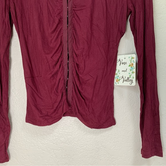 NEW Vine And Valley Long Sleeve Maroon Top Hook and Eye Ribbed Large L - Picture 3 of 11
